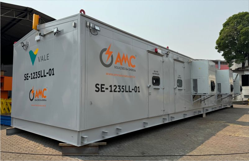Eletrocentro modular da AMC Soluções em Energia com identificação SE-1235LL-01 fornecido para a VALE.